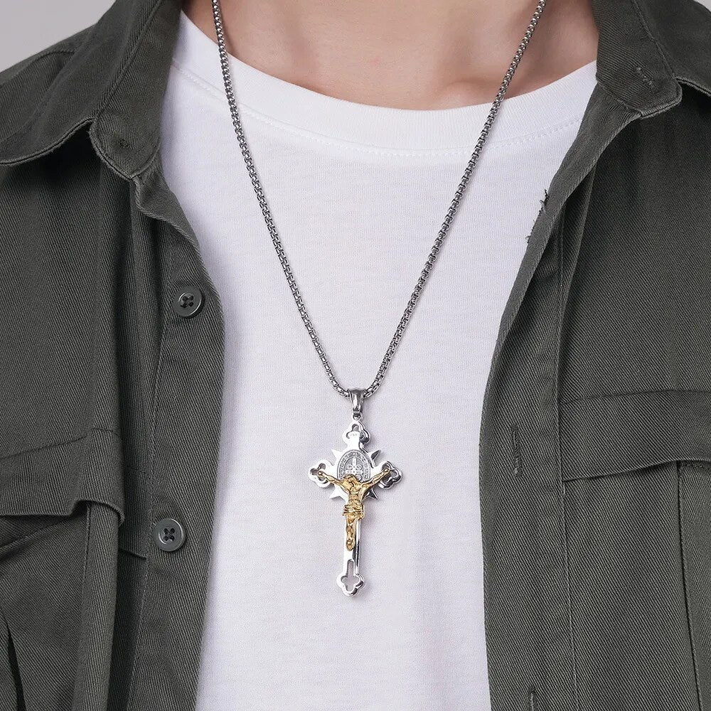 Colar Crucifixo com Medalha de São Bento