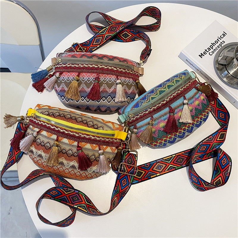 Bolsa Tranversal e Cintura Boho com Franjas